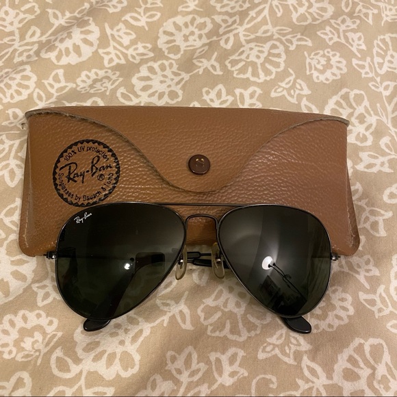 Ray-Ban Other - Vintage Ray-Ban black aviator sunglasses